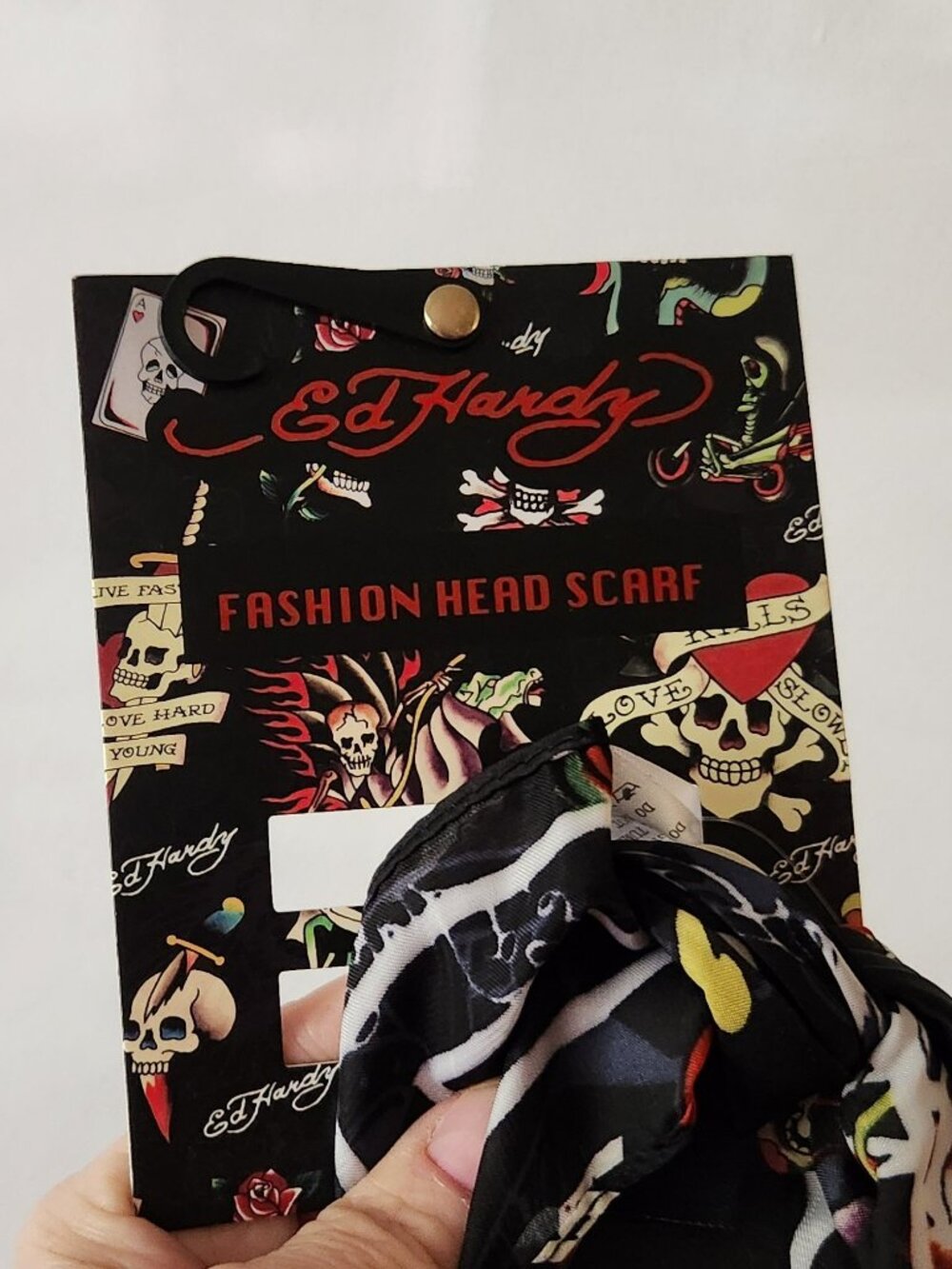 Ed Hardy fashion head scarf 26 X 26 skulls heart tattoo black NWT
